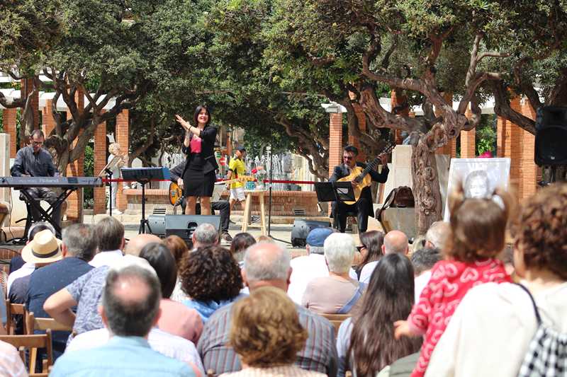 Dénia clou els actes d’homenatge de l’Any Maria Ibars amb el descobriment d’un bust de l’esc...