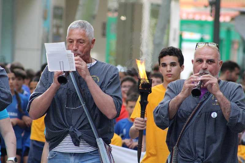  Dénia enciende la llama de los Minijocs 2025 con un acto protagonizado por el deporte base 