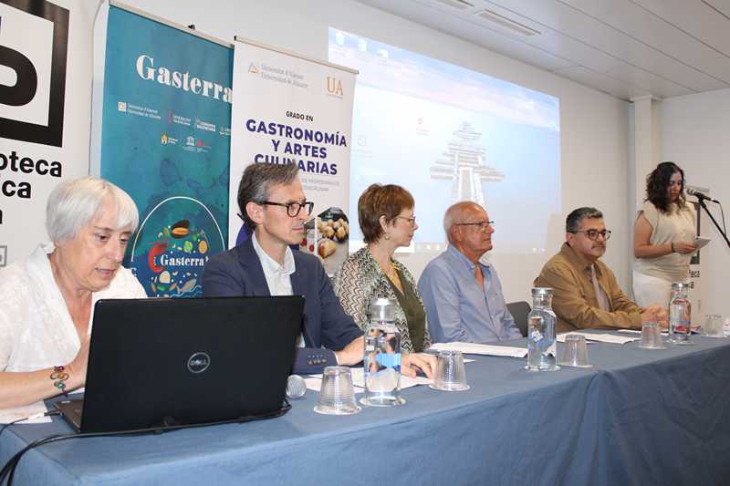  El alumnado de 3.º curso del grado de Gastronomía y Artes Culinarias de la UA presenta en Dénia sus trabajos de investigación 