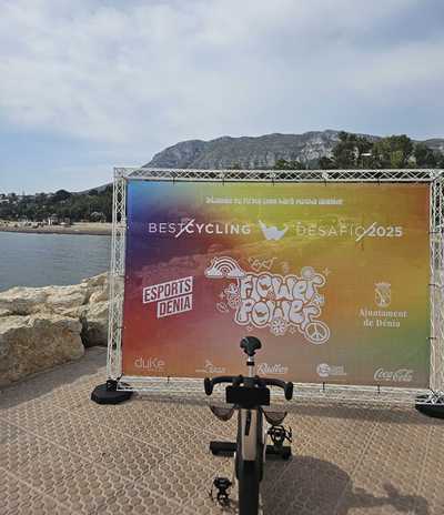Dénia impulsa el deporte al aire libre con un gran evento de ciclismo indoor