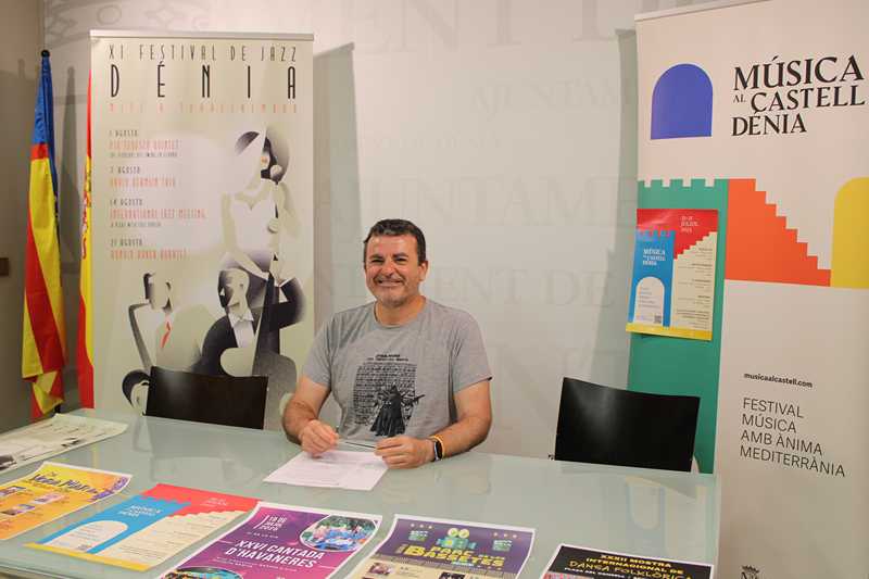 Les activitats culturals omplin les nits d’estiu a Dénia