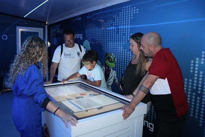 La #ExperienciaINCIBE convida a residents i visitants de Dénia a aprendre sobre ciberseguret...