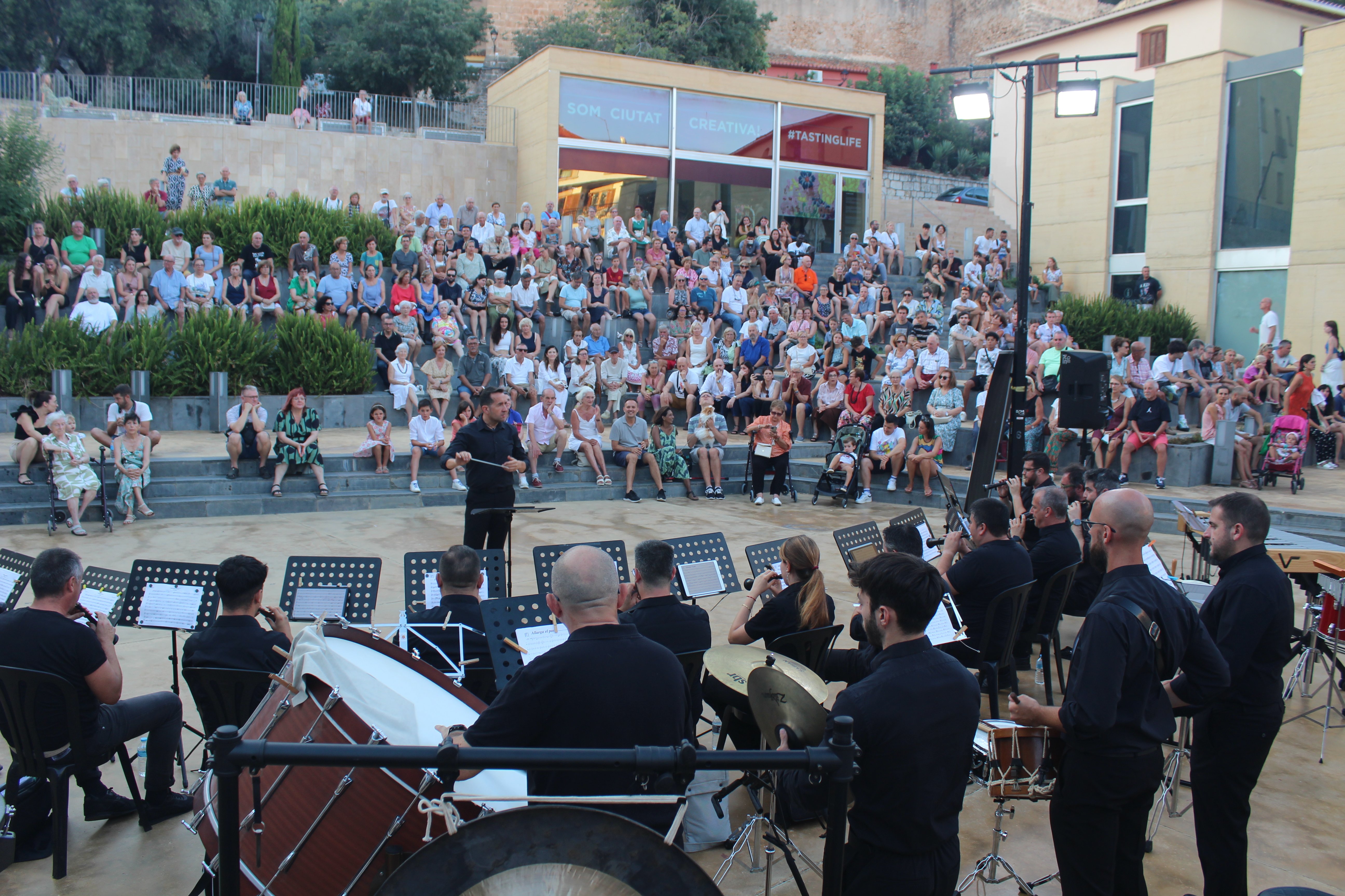 Más de 2.500 personas han disfrutado de los cinco conciertos de Música al Castell 2025