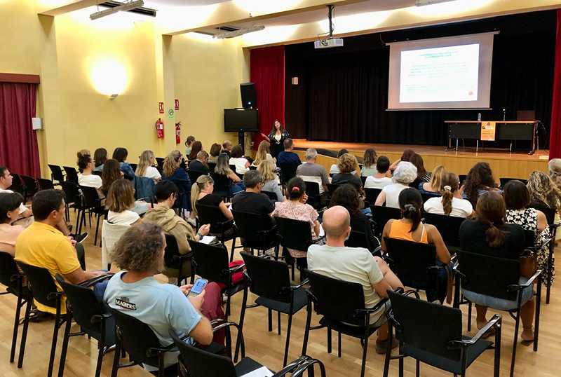 Las jornadas ‘Educando en el presente’ celebran su décima edición incidiendo en el papel cla...