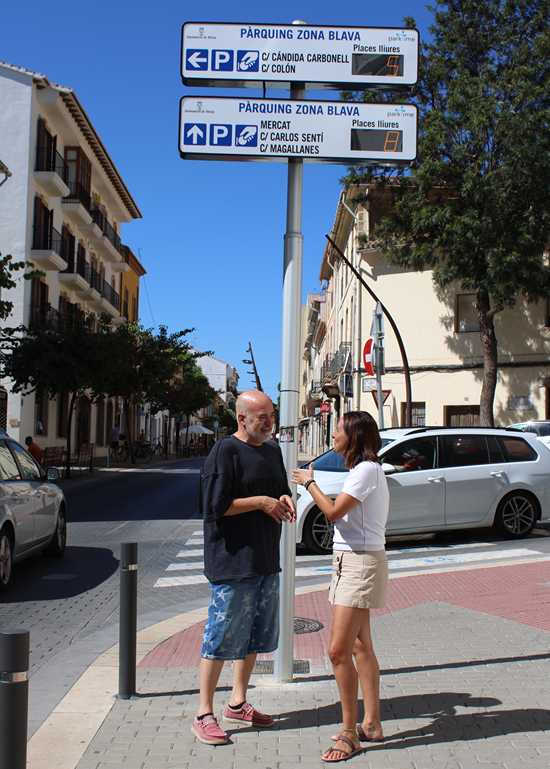 Dénia implanta un sistema d’aparcament intel·ligent per a afavorir l’accés al comerç local i...