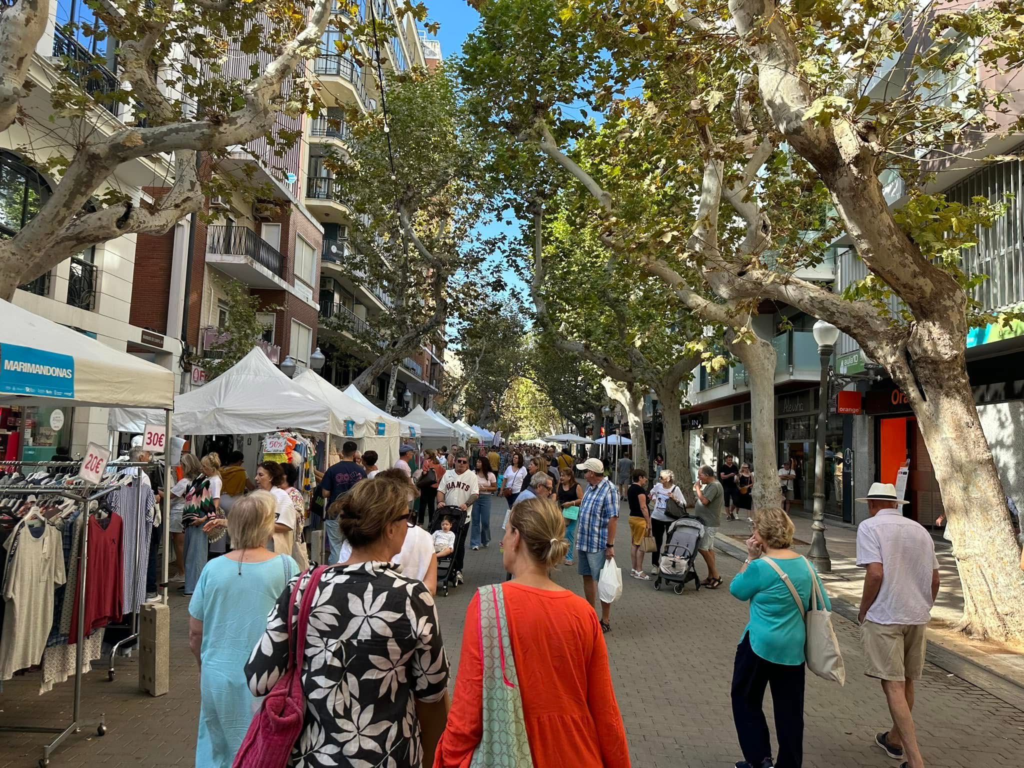  
El centro de Dénia se transforma en un gran escaparate con la Fira Dénia Stock, el 4 de octubre. 