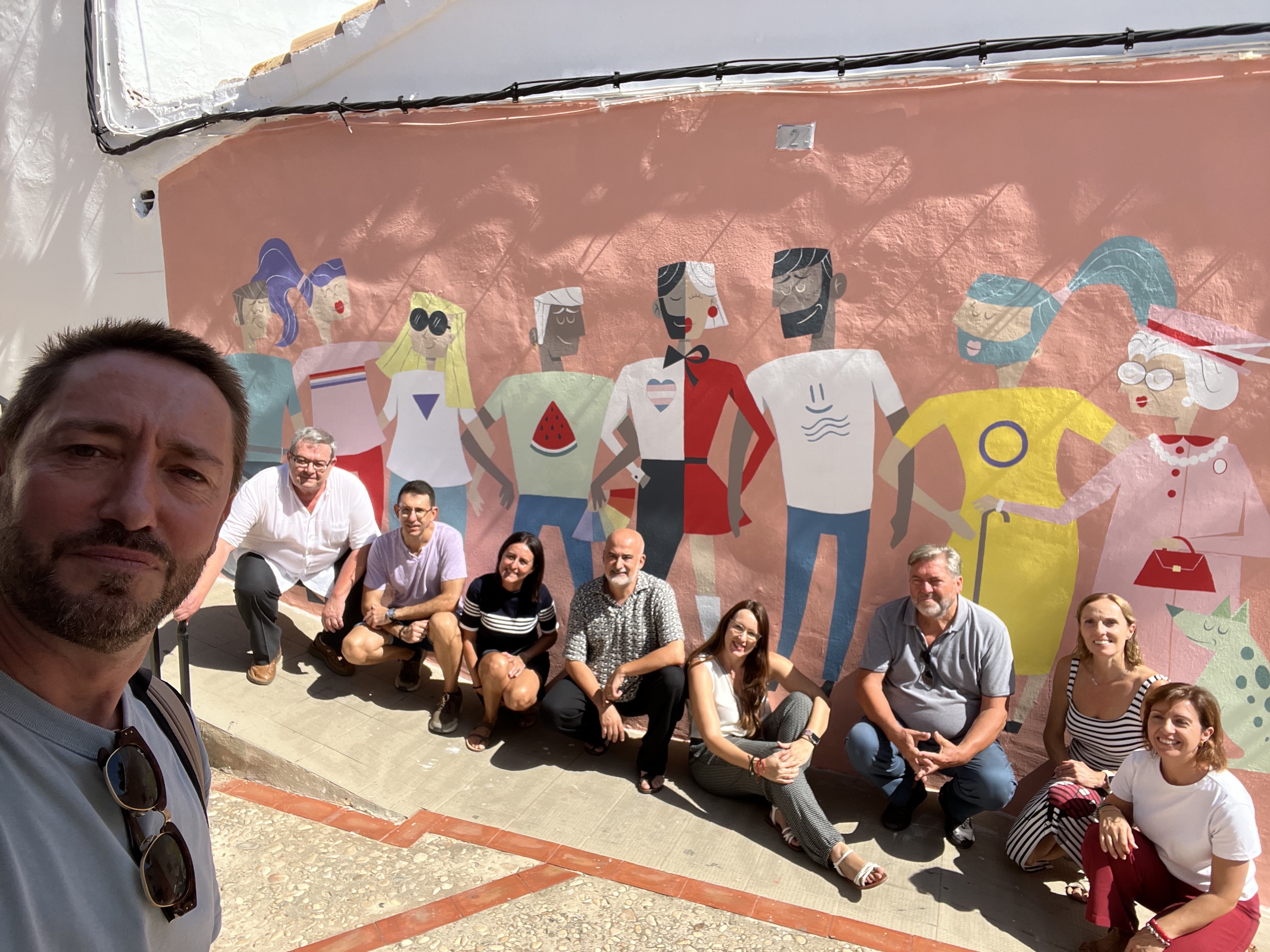  Convivencia y restauración del espacio se dan la mano en un nuevo mural por la diversidad a los pies del Castell de Dénia 