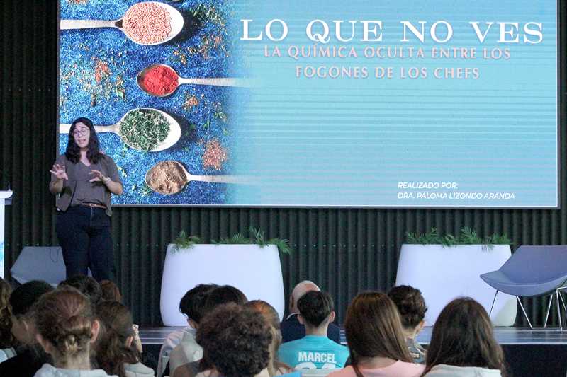 La gastronomía se analiza desde un punto de vista químico, antropológico e histórico en la j...