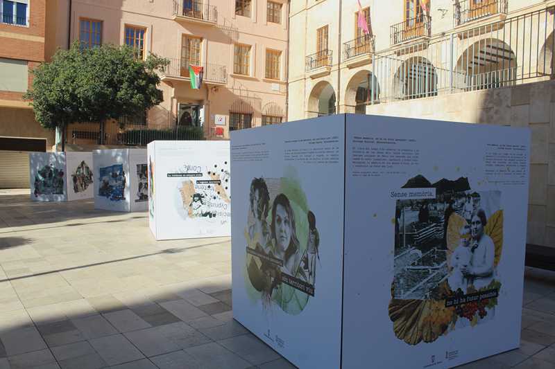 La exposición de arte en el espacio público ‘Somos marea’ se instala en la plaza Constitució