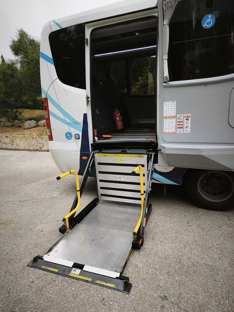  
El Ajuntament de Dénia adjudica la reforma de baños y duchas en la residencia Santa Llúcia 