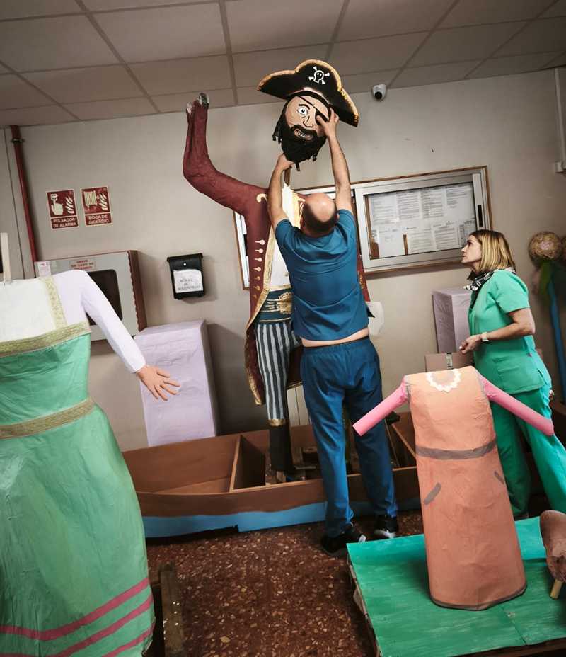  Ambiente fallero en la residencia Santa Llúcia  