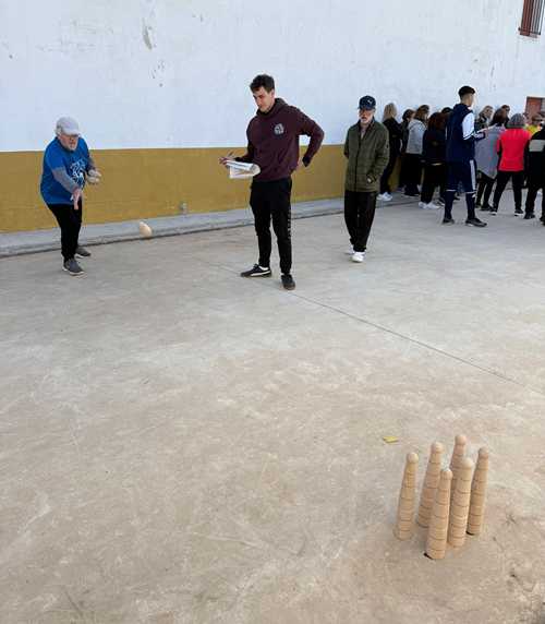 Dénia impulsa el deporte y la convivencia intergeneracional con la participación en los Olím...