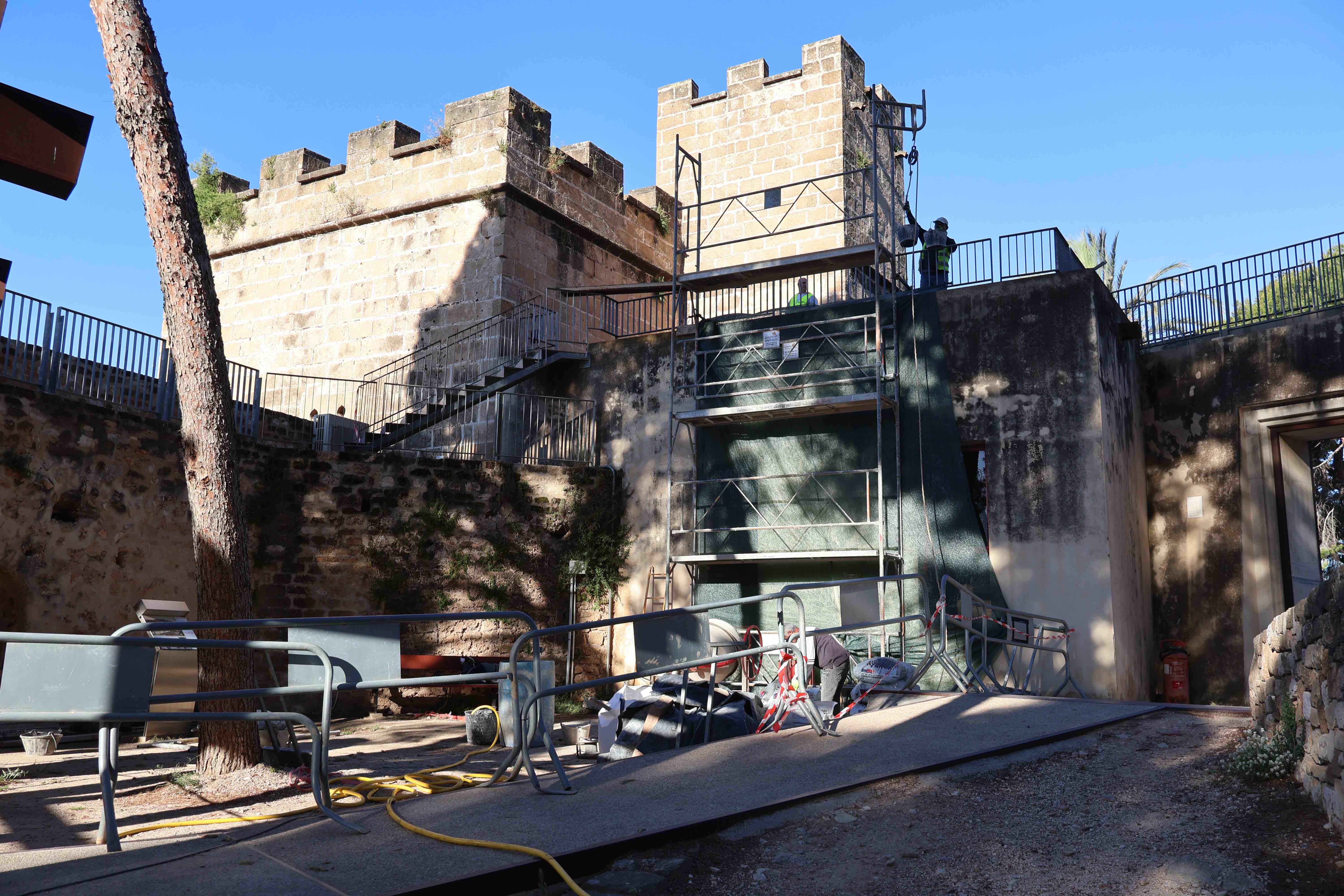 Foto Obres de millora a la torre del Consell i La Sala del Castell de Dénia