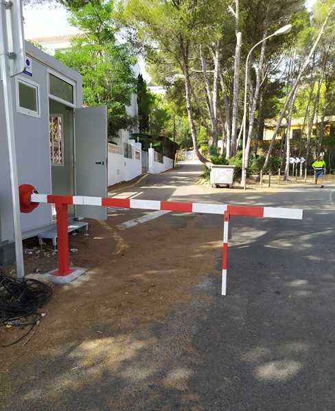 Foto El tancament de l’accés de vehicles al tram final de les Rotes comença el 13 de juny