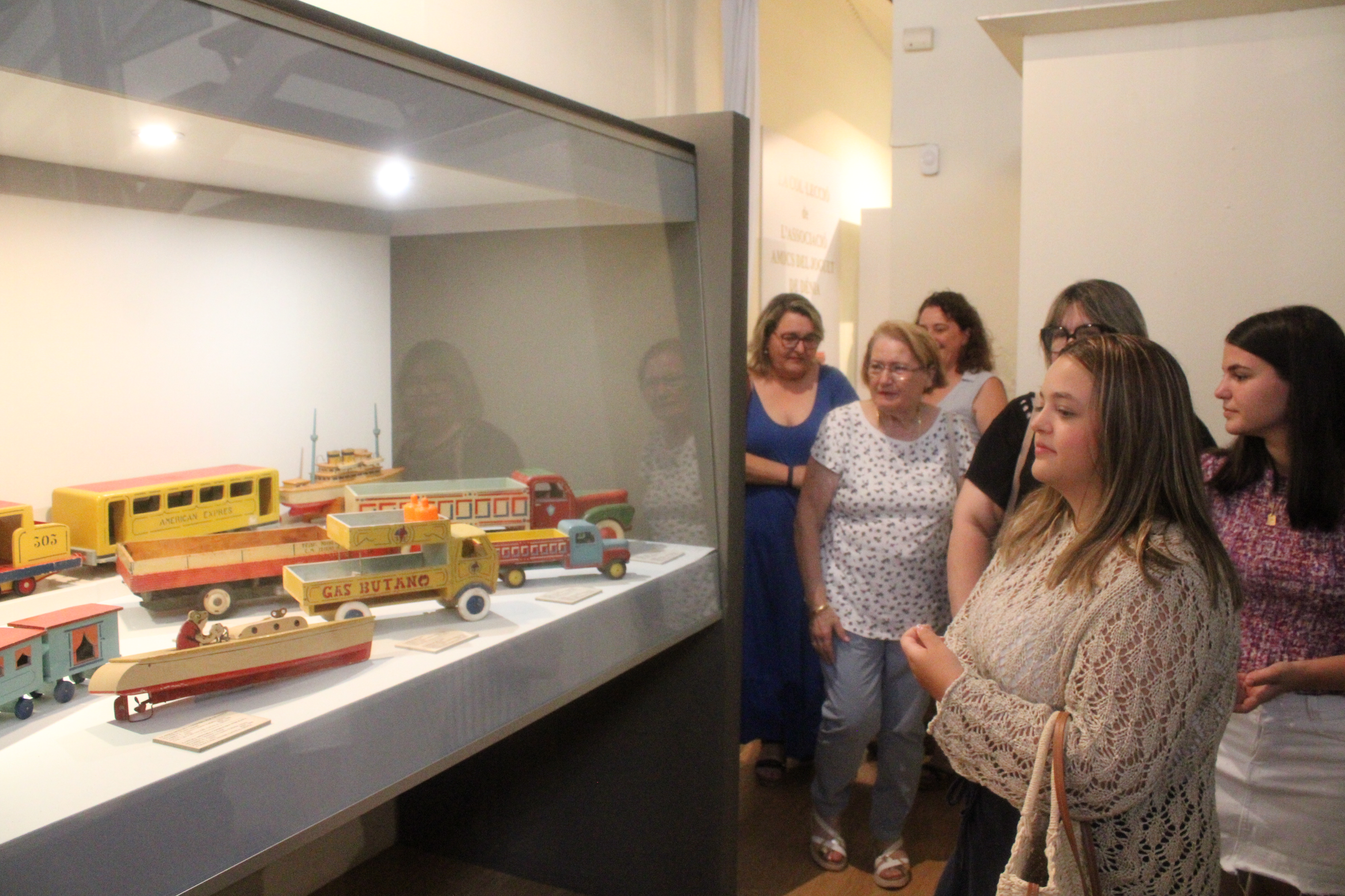  El Museo de los Juguetes de Dénia exhibe piezas de la colección del emblemático restaurador dianense Jaime Gavilà Llorca cedidas temporalmente por la familia 