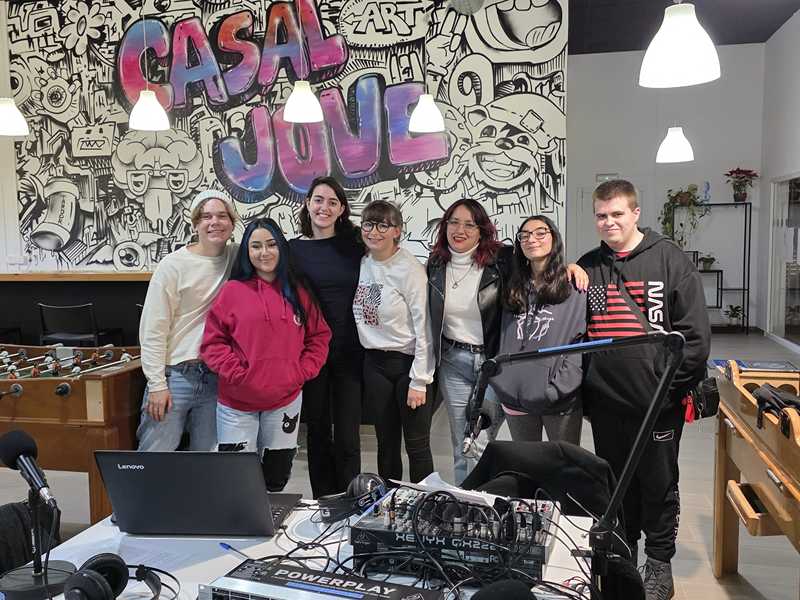  ‘Pòdcast Jove’ vuelve a convertirse en el altavoz de la juventud en Dénia en su segunda temporada 