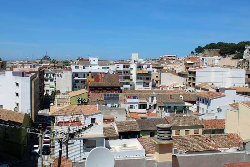  La ordenanza definitiva de viviendas de uso turístico amplía el permiso de nuevas altas a más zonas del centro histórico y de Baix la Mar 