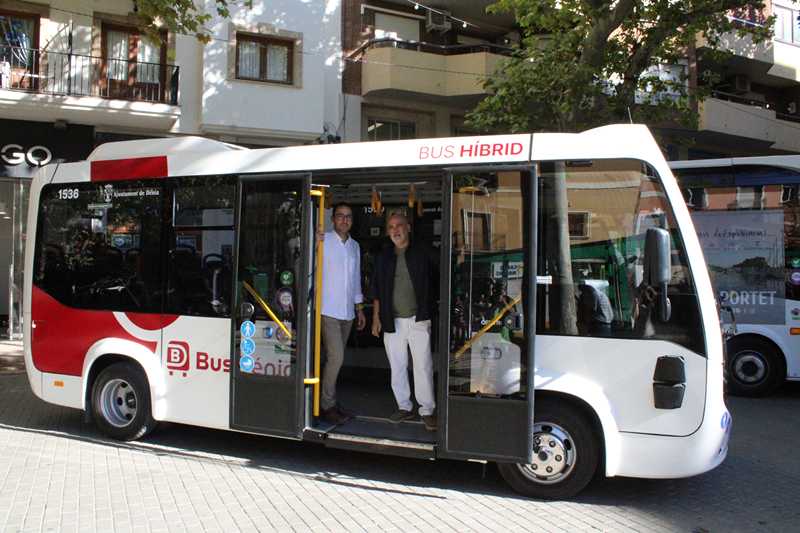  BusDenia presenta la nova flota de set autobusos híbrids i elèctrics amb etiqueta ambiental...