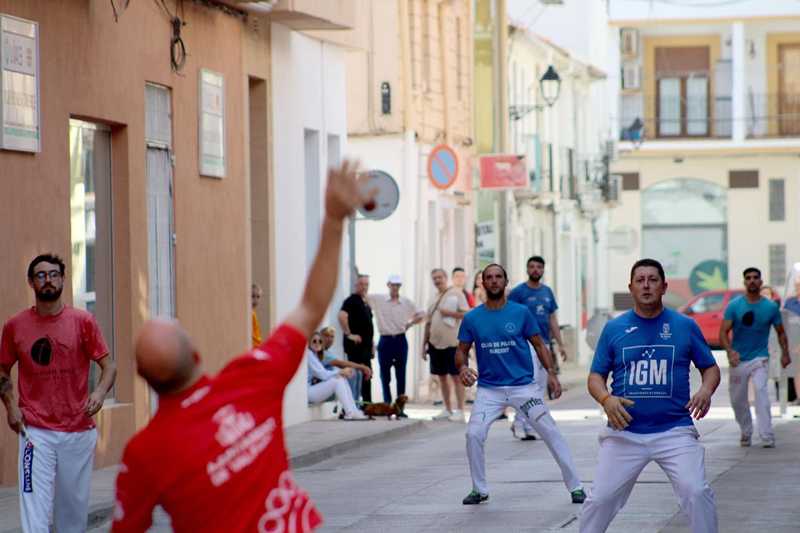 Dénia da más juego a la pilota con una semana para llevarla a la calle, a las aulas y a nuevos públicos 