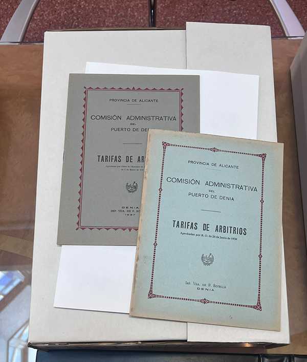 El denier Juan Ferrer Marsal dona a l'Arxiu de la ciutat material imprés i gràfic sobre ...